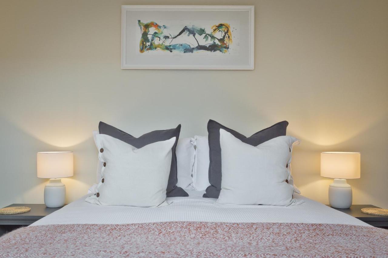 Sandgate Chapel - Self Check In Apartments Penrith Ngoại thất bức ảnh